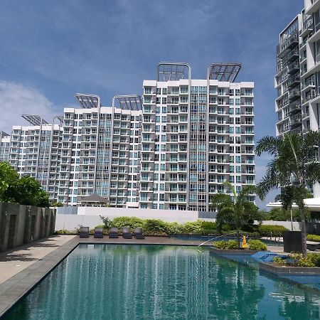 Aparthotel Mactan Newtown With Sun Set And Garden View Cebu Stadt Exterior foto