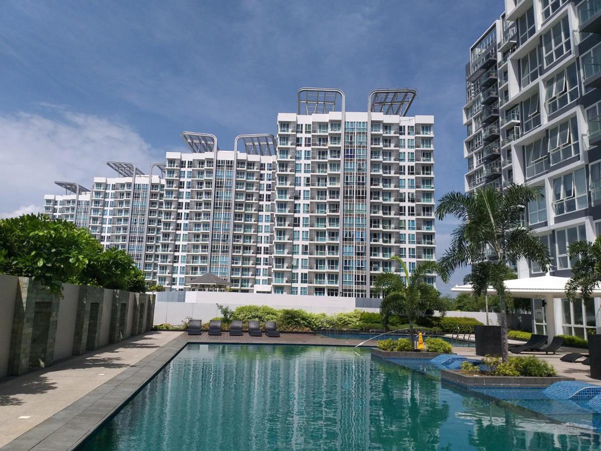 Aparthotel Mactan Newtown With Sun Set And Garden View Cebu Stadt Exterior foto