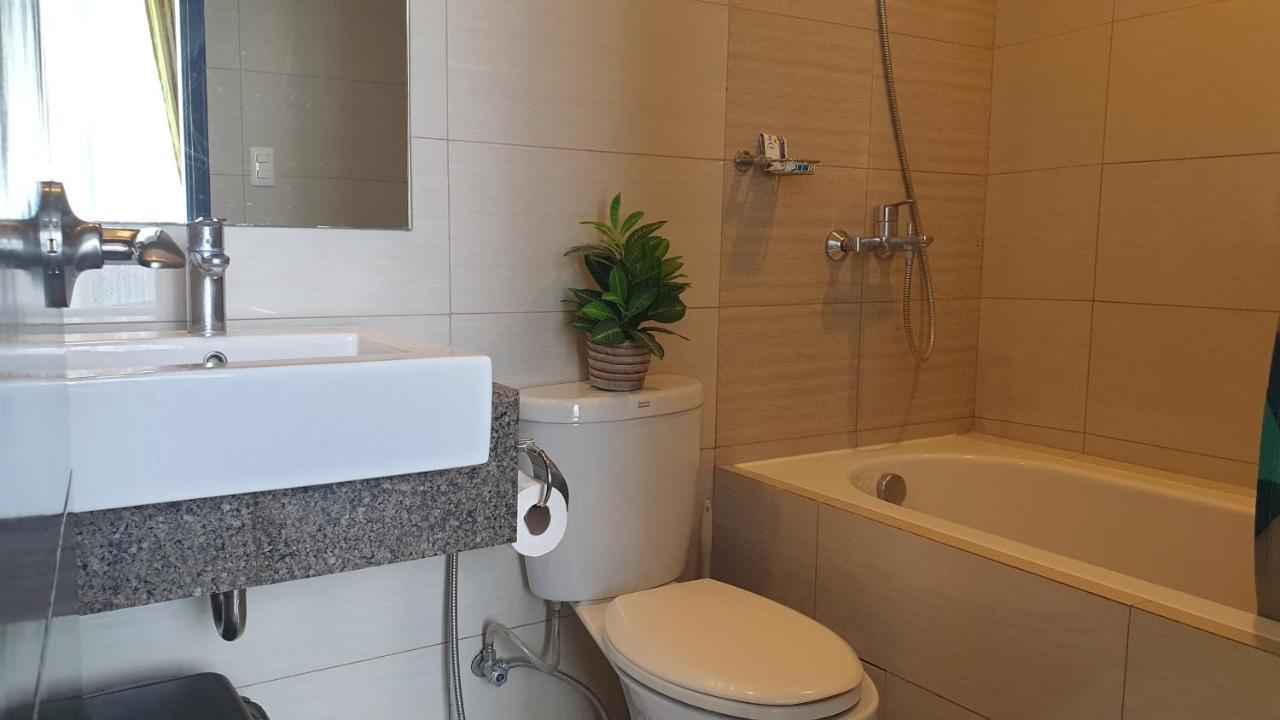 Aparthotel Mactan Newtown With Sun Set And Garden View Cebu Stadt Exterior foto